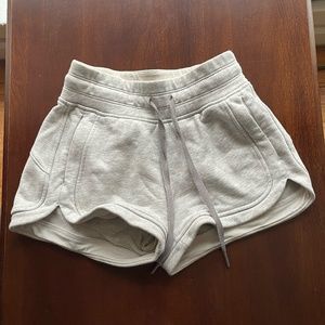 Lululemon Hit Reset Short 3" Size 2